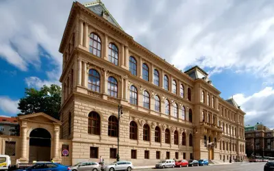 Muzeum sztuki dekoracyjnej w Pradze: historia, zbiory i wystawy