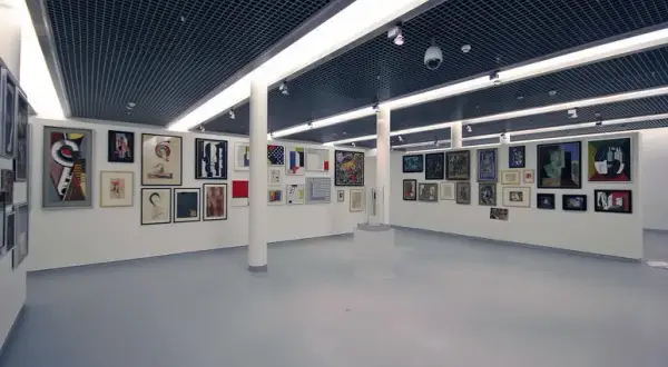 Muzeum sztuki współczesnej Łódź - historia, wystawy i atrakcje
